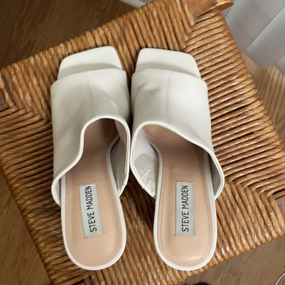 Steve Madden Tule Heeled Mule in Bone Leather - Picture 6 of 10